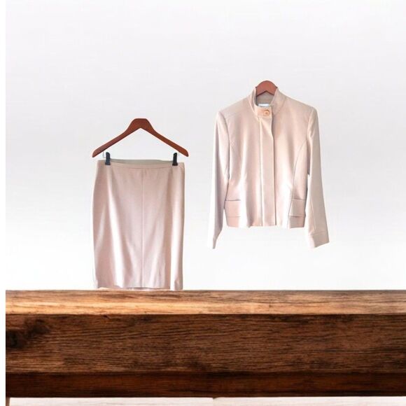 Bloomingdale's Jackets & Blazers - Vintage Bloomingdale Two Pieces Women Tan Zip Suit and Skirt Size 10 NEW